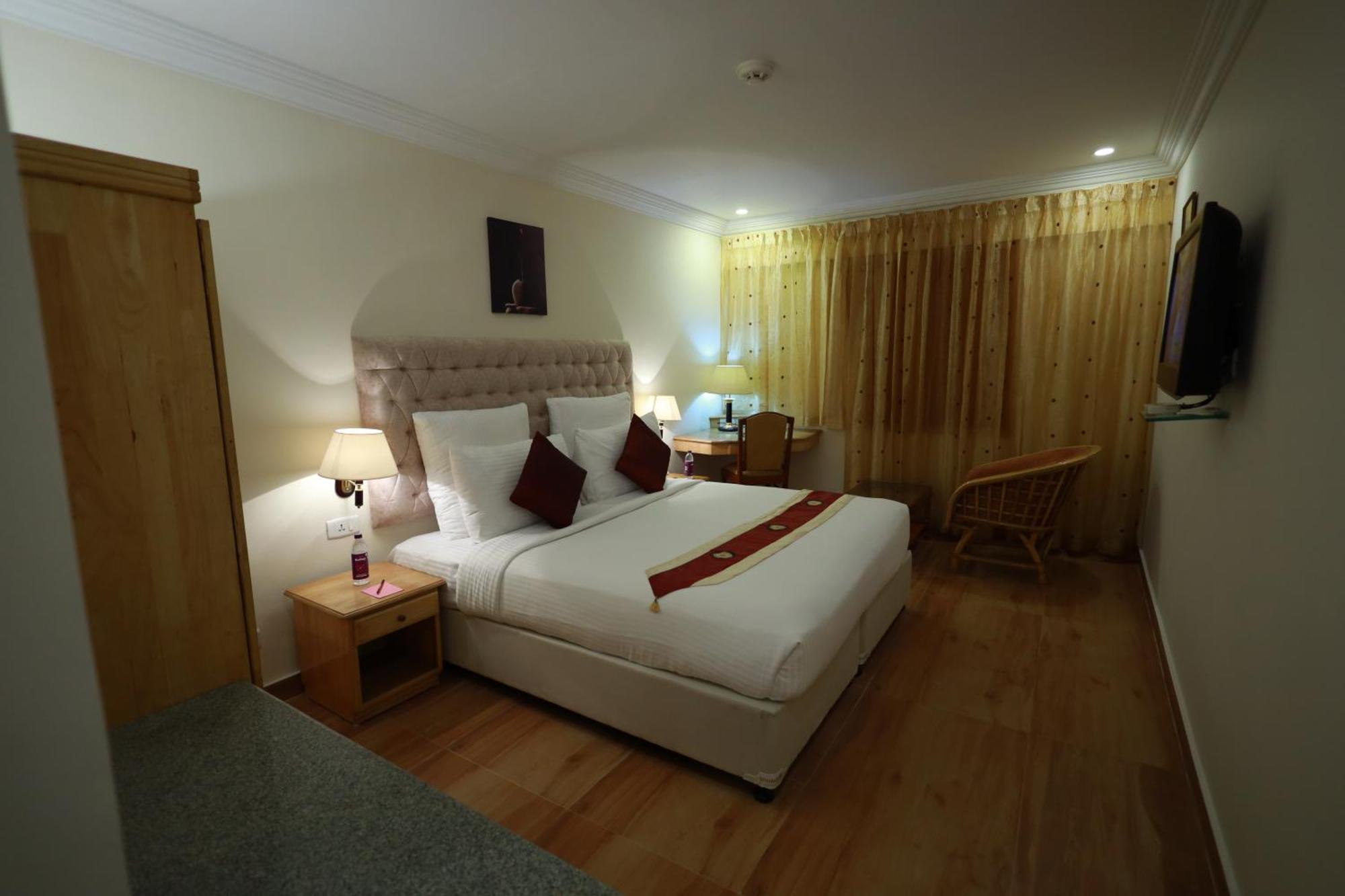 Saj Luciya -A Classified 4 Star Hotel Thiruvananthapuram Dış mekan fotoğraf