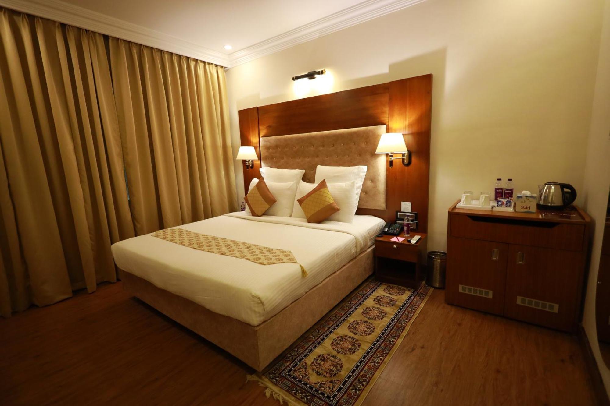 Saj Luciya -A Classified 4 Star Hotel Thiruvananthapuram Dış mekan fotoğraf