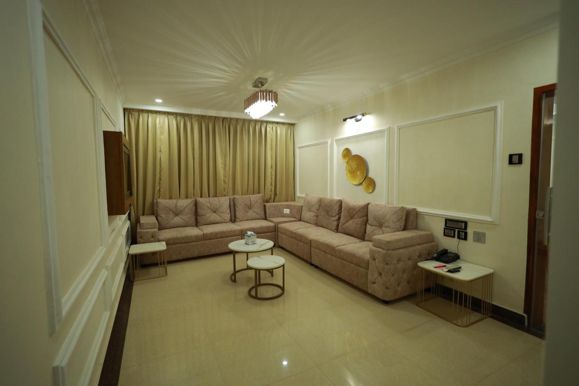 Saj Luciya -A Classified 4 Star Hotel Thiruvananthapuram Dış mekan fotoğraf