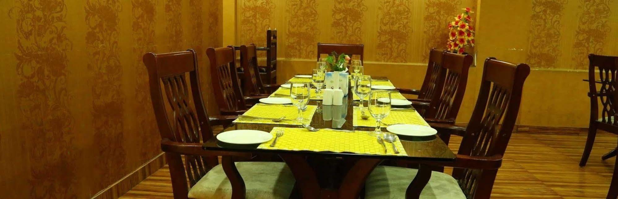 Saj Luciya -A Classified 4 Star Hotel Thiruvananthapuram Dış mekan fotoğraf