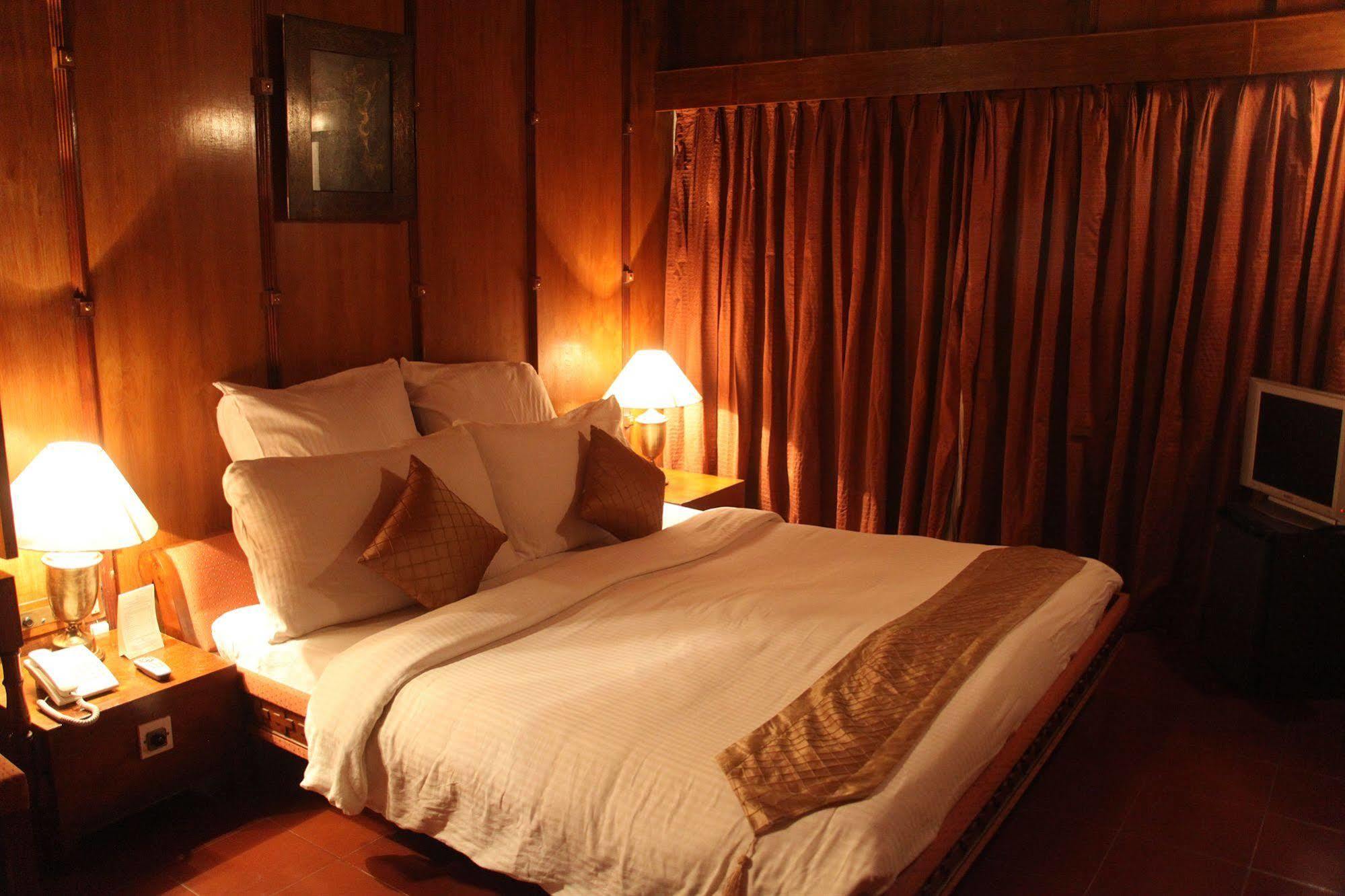 Saj Luciya -A Classified 4 Star Hotel Thiruvananthapuram Dış mekan fotoğraf
